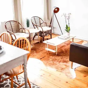 https://white-vintage-biskupia-6b-apartment.gdanskhotel.org