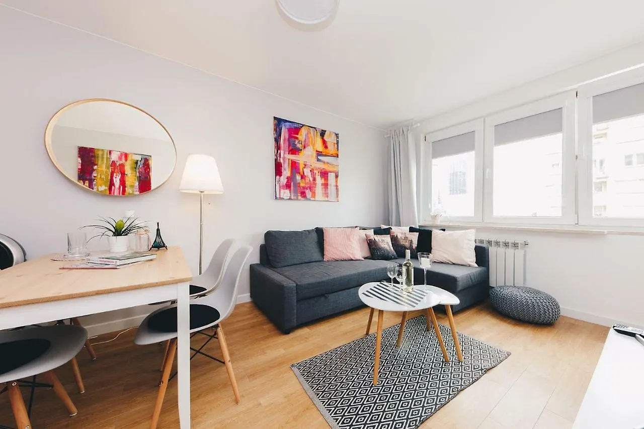 Oomph Warsaw Downtown Apartments Polen