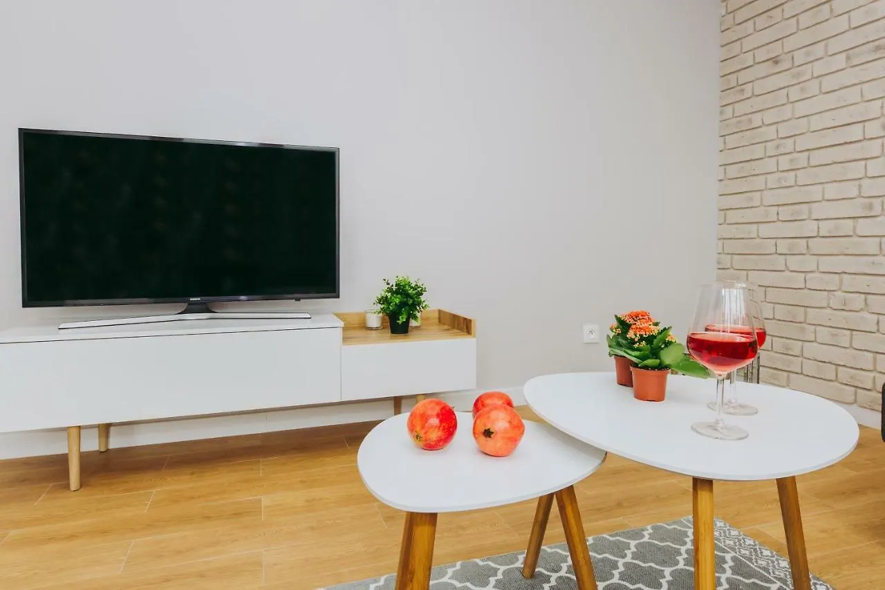 Oomph Warsaw Downtown Apartments
